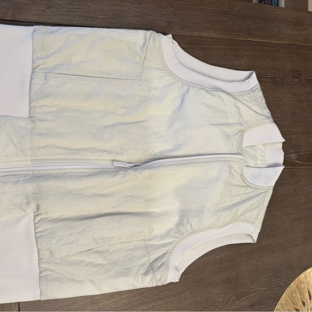White Sleeveless Zip-Up Vest